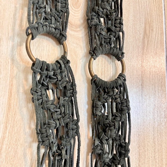 Vintage Green Suede Knotted Fringe O-Ring Belt 2000s - Picture 5 of 7